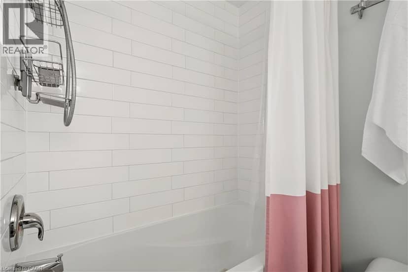 18 BISMARK Drive — photo 15 of 40