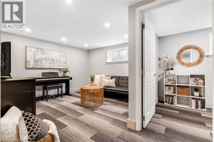 18 BISMARK Drive — photo 30 of 40