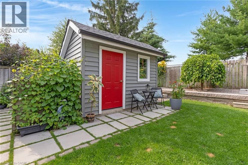 18 BISMARK Drive — photo 38 of 40