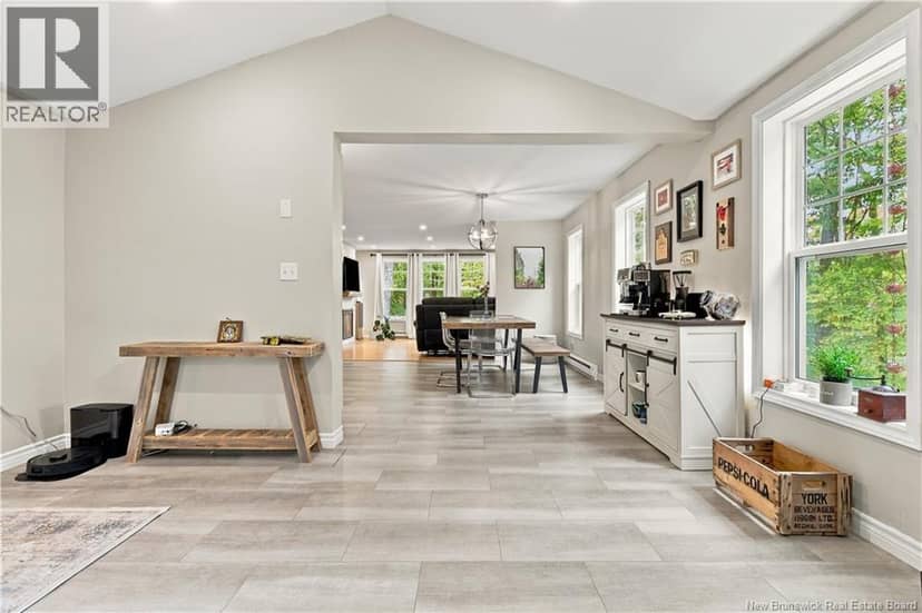 21 Mountain View Crescent — photo 9 of 40