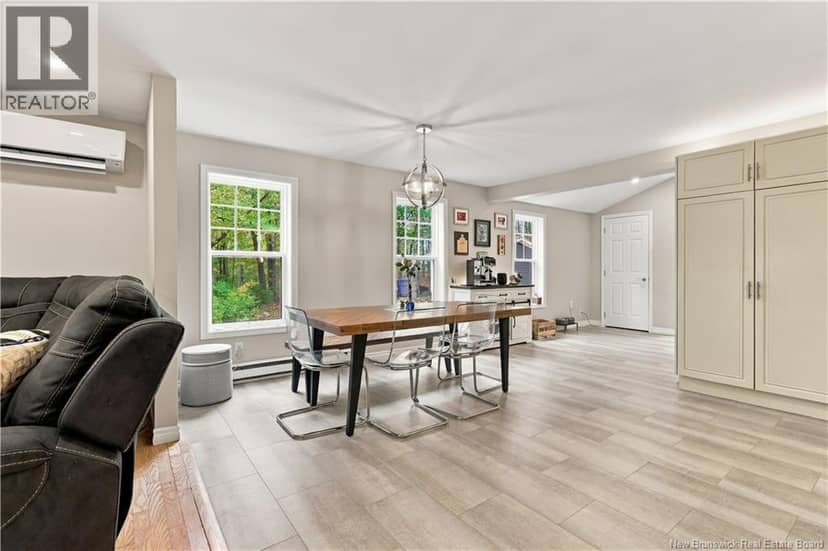 21 Mountain View Crescent — photo 13 of 40