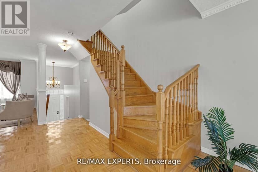 61 - 19 Foxchase Avenue — photo 16 of 35