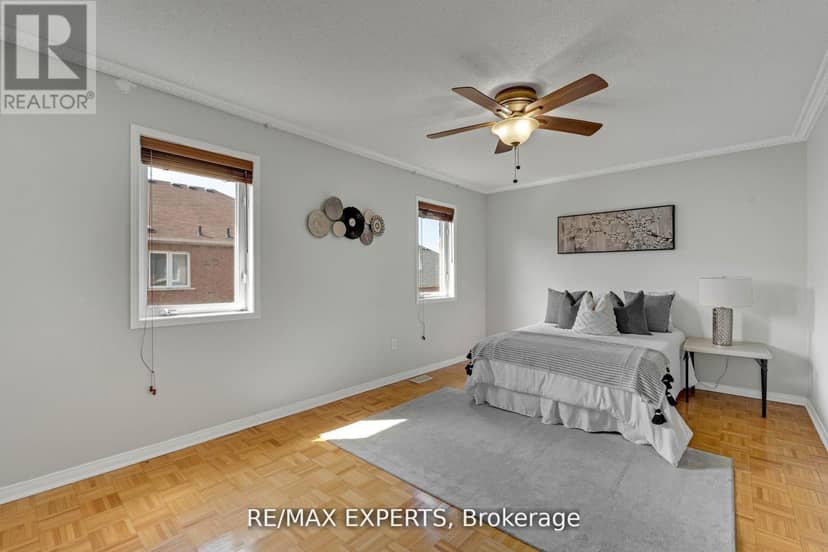 61 - 19 Foxchase Avenue — photo 18 of 35