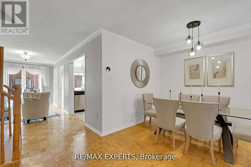 61 - 19 Foxchase Avenue, Vaughan, photo 4