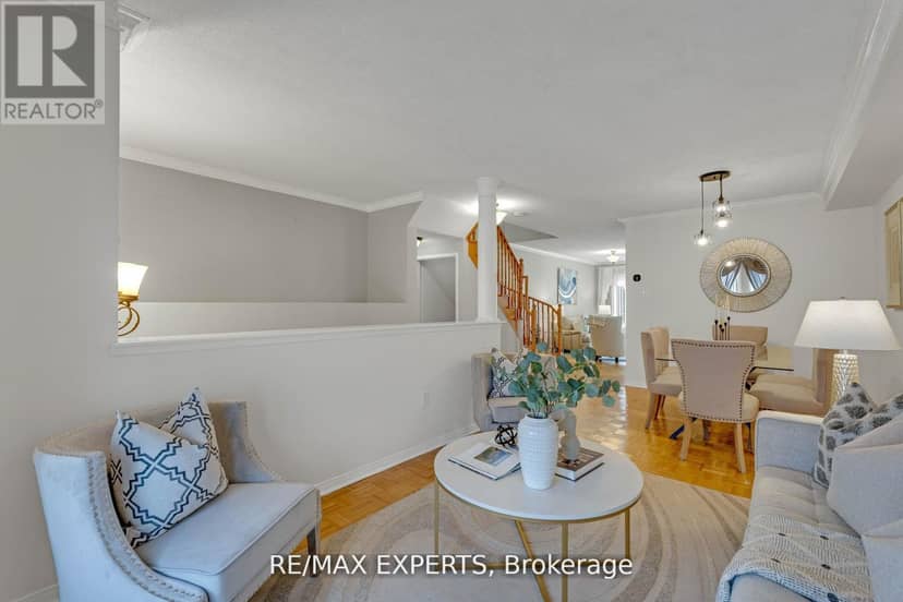 61 - 19 Foxchase Avenue, Vaughan, photo 8