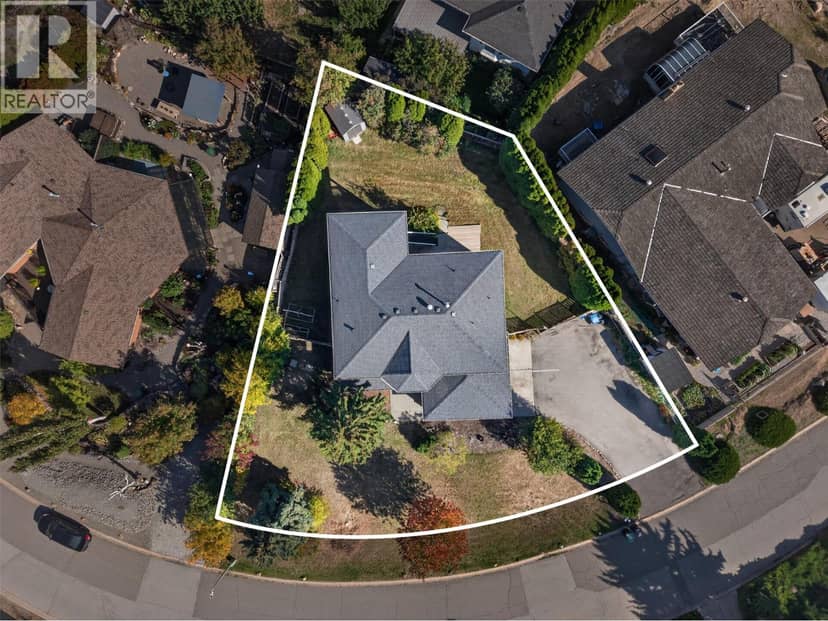 3777 Salloum Road, West Kelowna, photo 2
