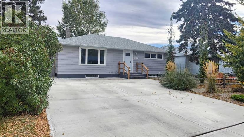 517 3 Street S, Vulcan, photo 2