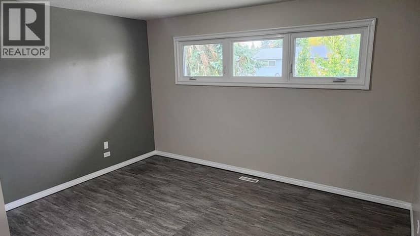 517 3 Street S — photo 19 of 40