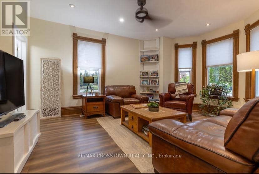 49 Park Street — photo 17 of 40