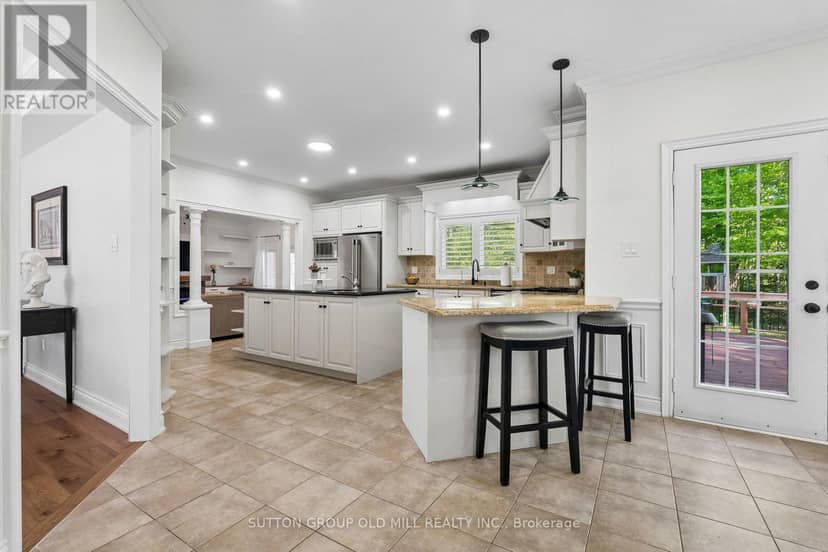 7 Rolling Meadow Drive — photo 9 of 40