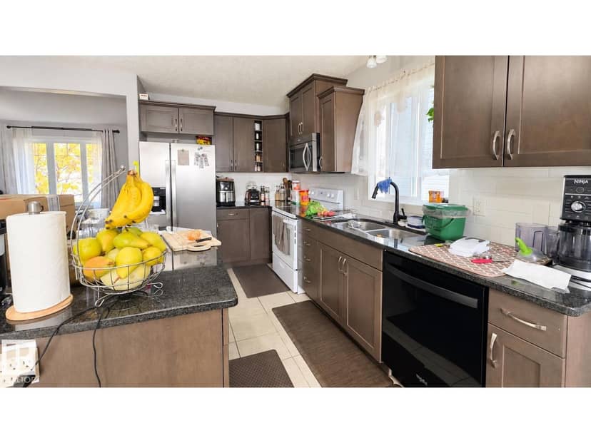 8753 180A AV NW, Edmonton, photo 8