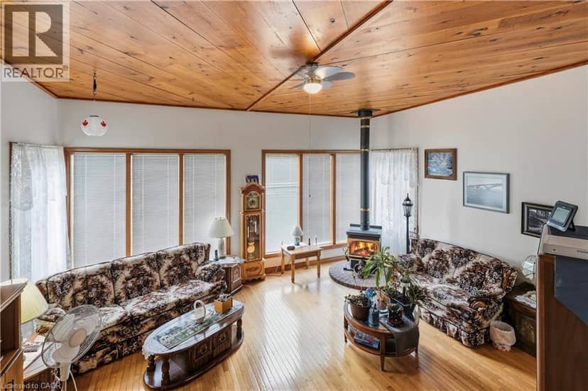 338 ALBANY Street — photo 11 of 40