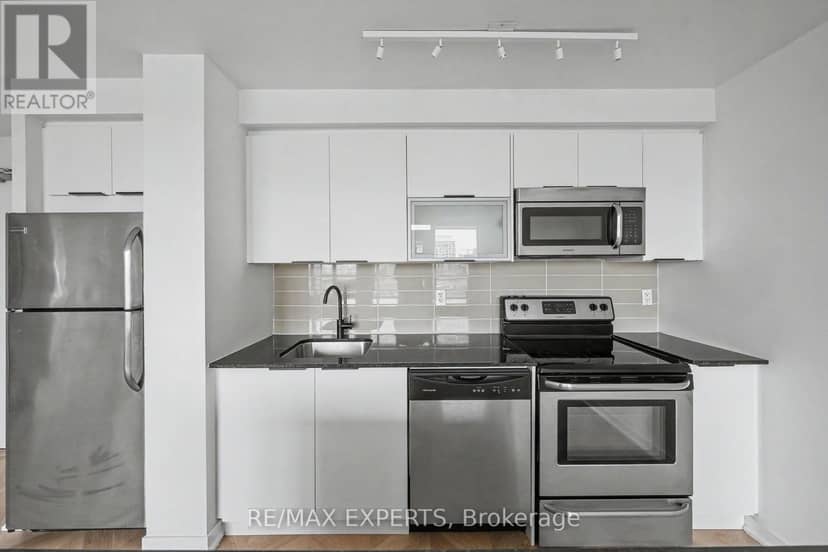 715 - 55 East Liberty Street — photo 10 of 40