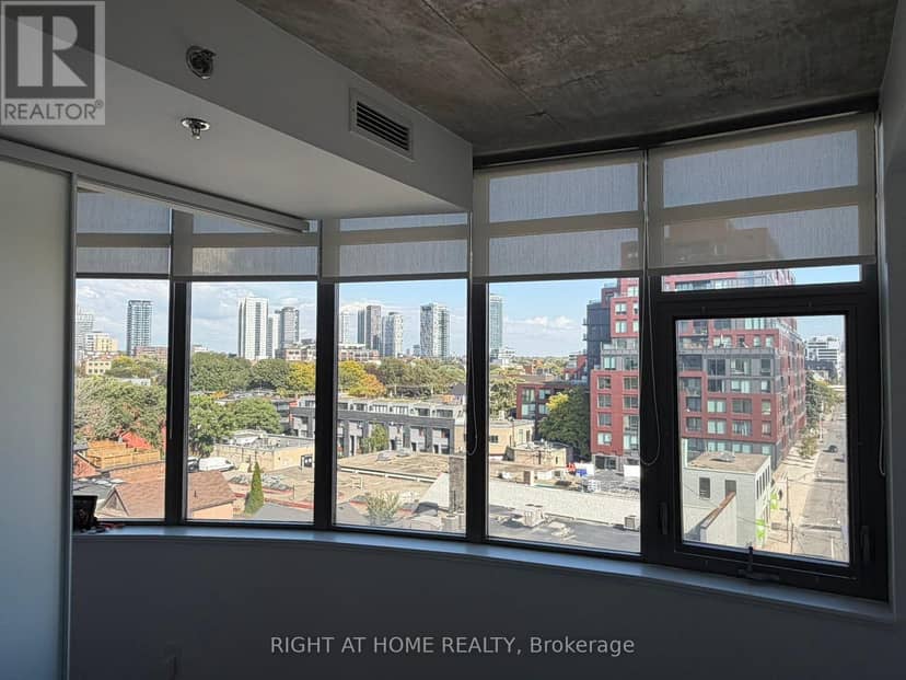 602 - 90 Trinity Street — photo 16 of 26