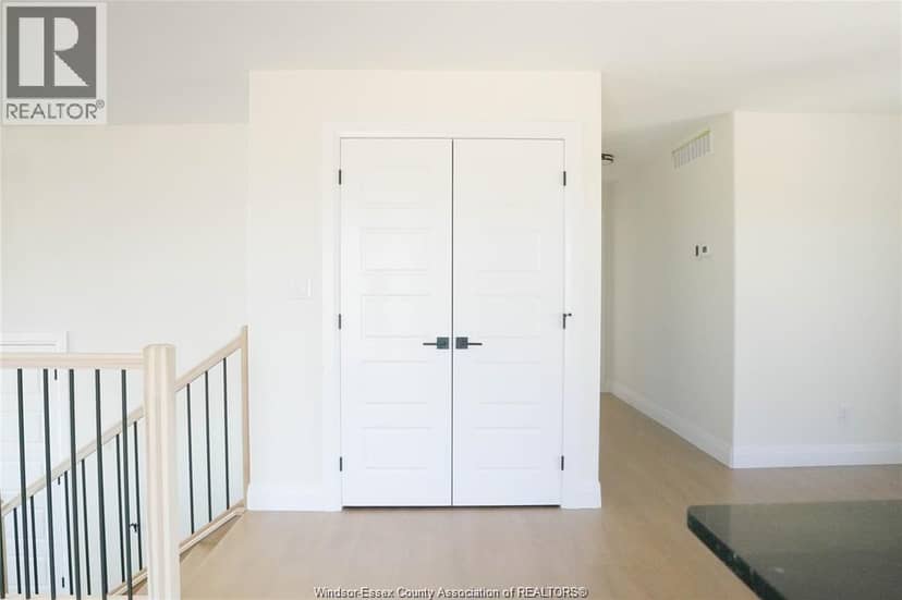 21 Hawthorne CRESCENT — photo 12 of 28