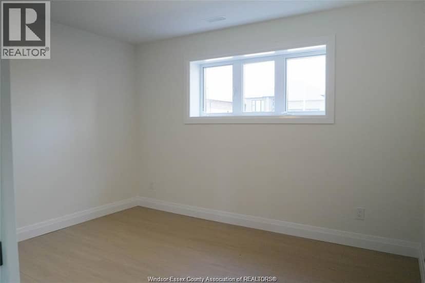 21 Hawthorne CRESCENT — photo 20 of 28