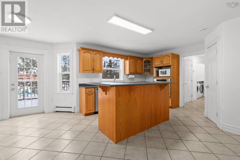 252 Gleneagles Drive — photo 13 of 40