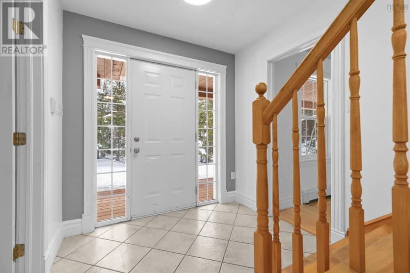 252 Gleneagles Drive — photo 5 of 40