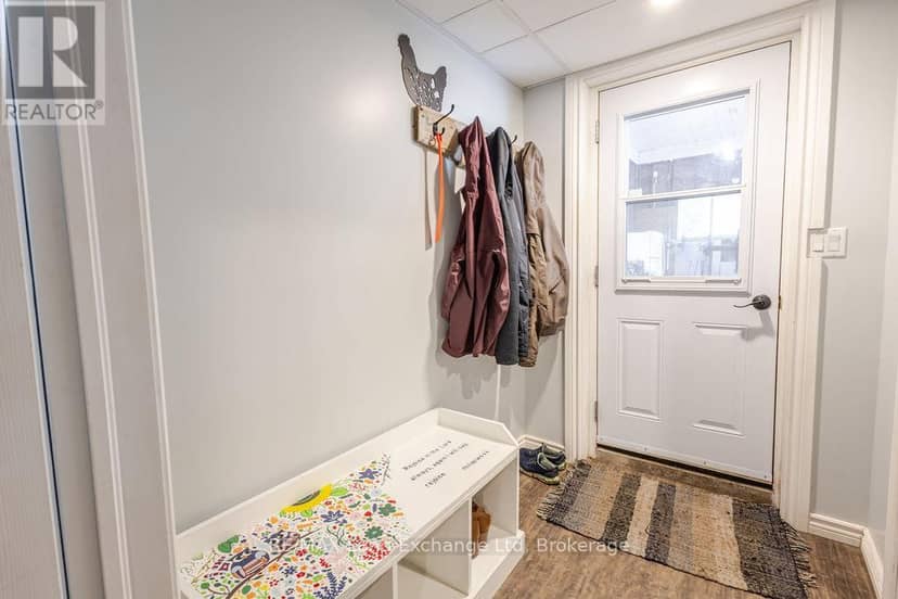 463 Wolsley Street — photo 23 of 40