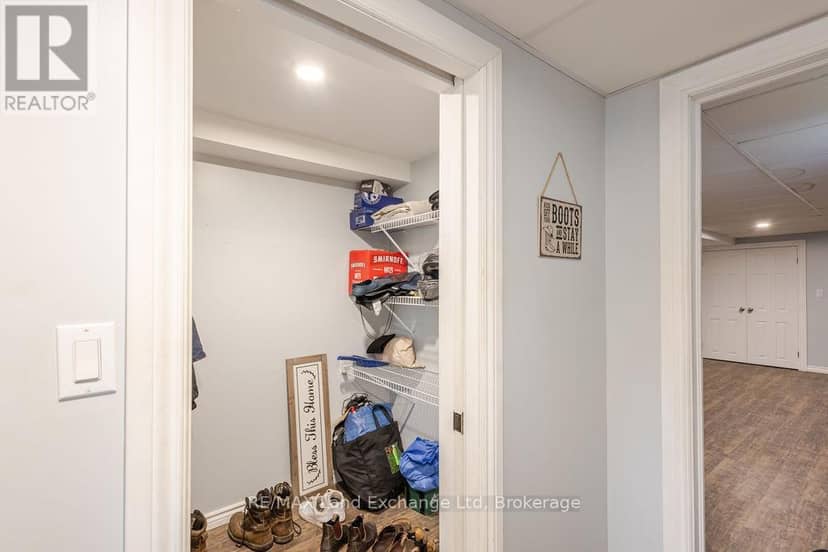 463 Wolsley Street — photo 24 of 40