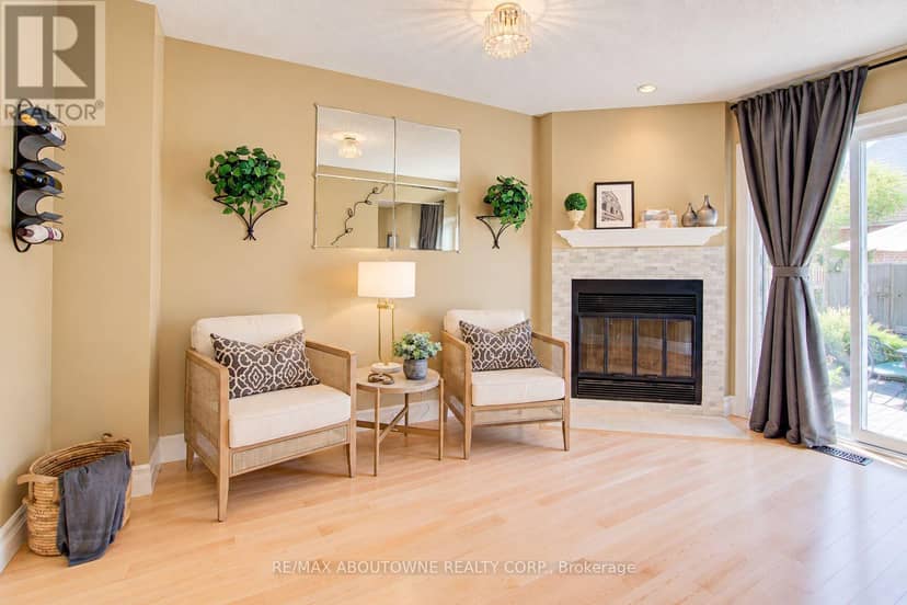 3668 Colonial Drive — photo 12 of 40