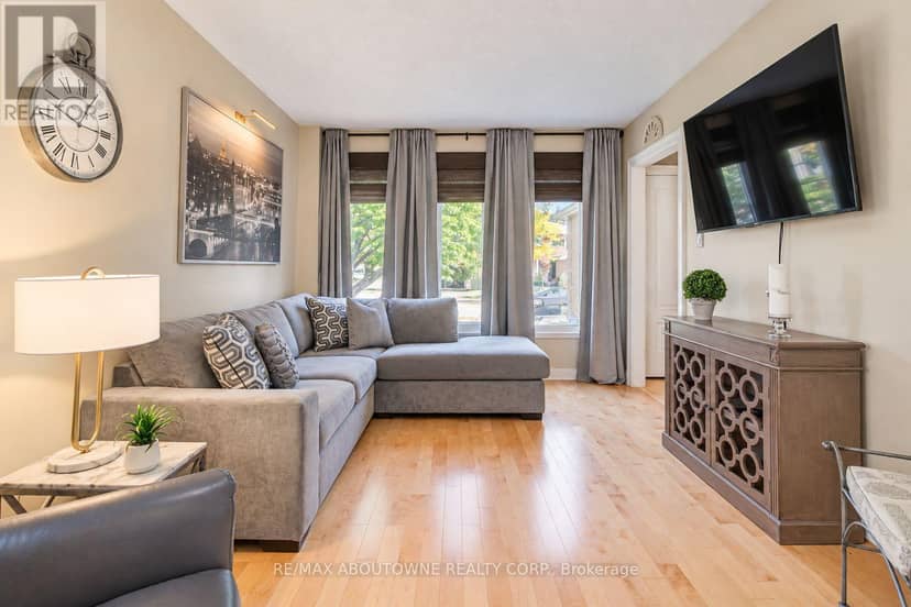 3668 Colonial Drive — photo 7 of 40