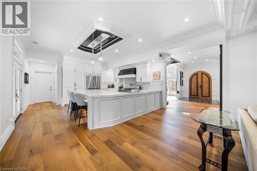 23 CAMERON Drive — photo 15 of 40