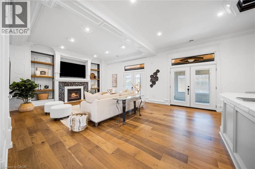 23 CAMERON Drive — photo 12 of 40
