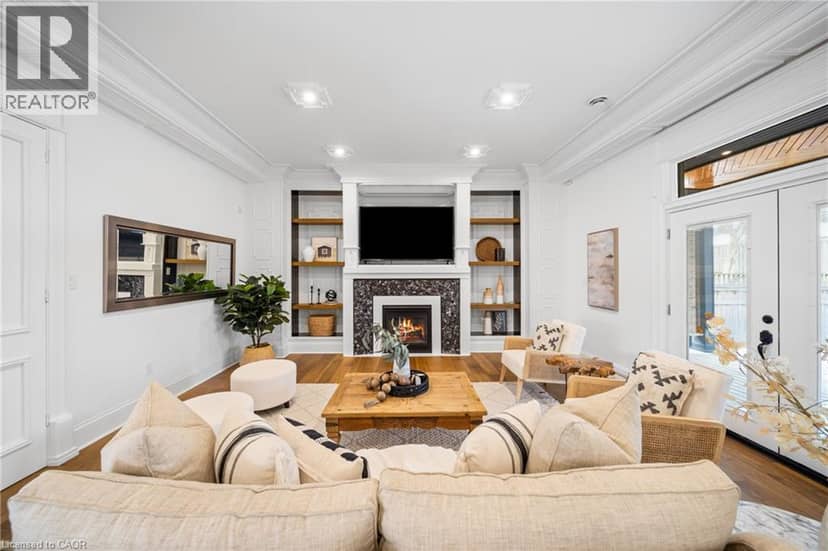 23 CAMERON Drive — photo 14 of 40