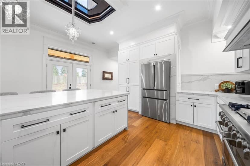 23 CAMERON Drive — photo 18 of 40