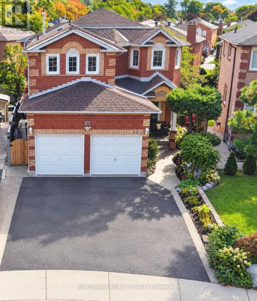 501 Ashprior Avenue, Mississauga