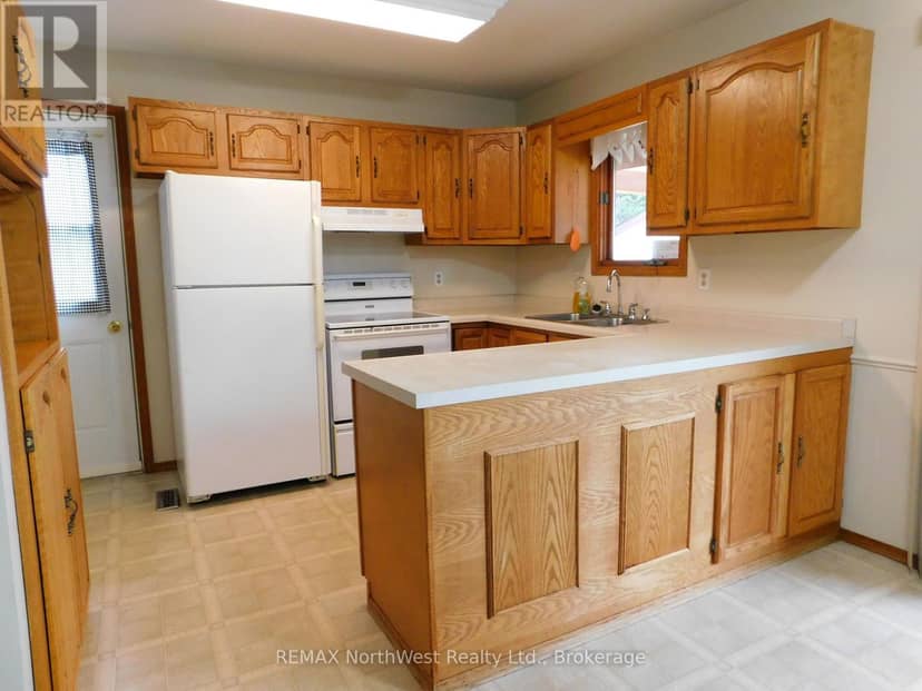 282 Wilde Street — photo 10 of 32