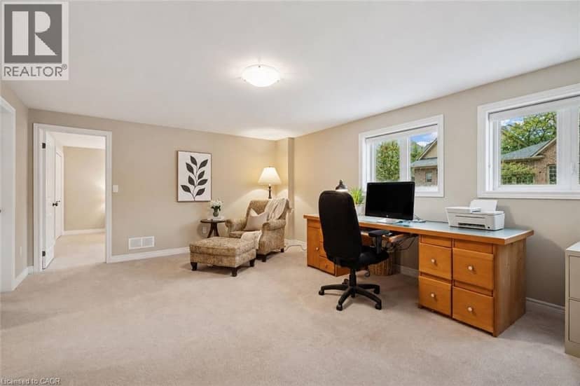 10 CHESTNUT Drive — photo 33 of 40