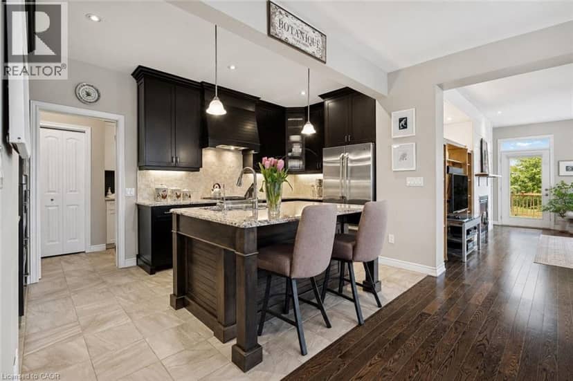 10 CHESTNUT Drive — photo 9 of 40