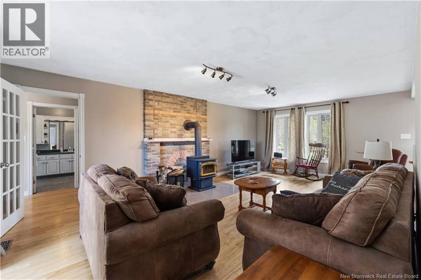 12 Thaddee Street — photo 14 of 40