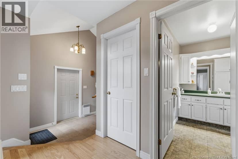 12 Thaddee Street — photo 21 of 40