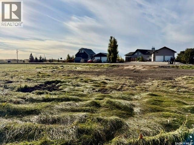 10 Humboldt Lake CRESCENT — photo 13 of 40