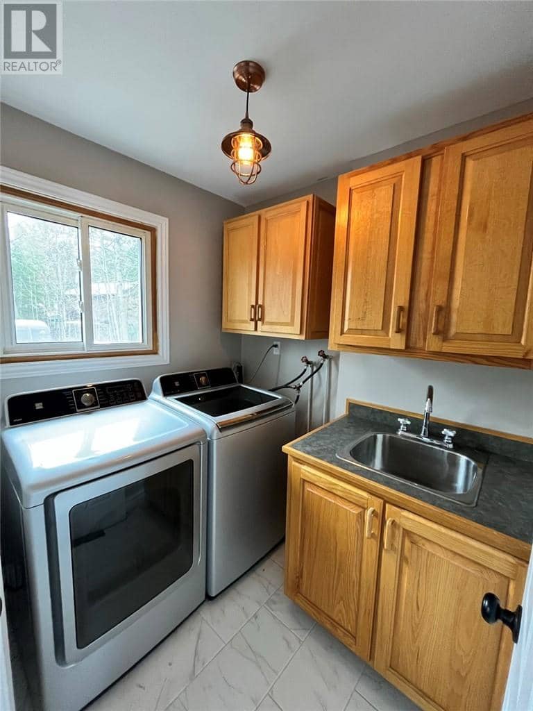 75 Curry Point — photo 17 of 28