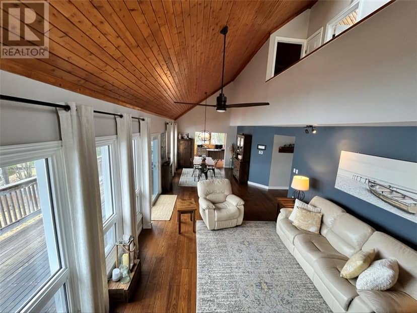 75 Curry Point — photo 5 of 28