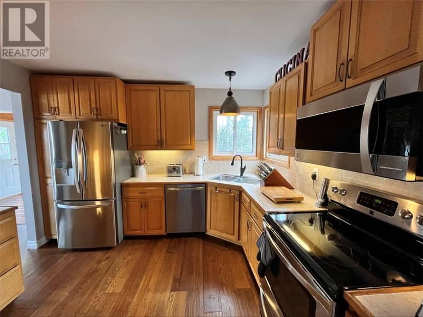 75 Curry Point — photo 8 of 28
