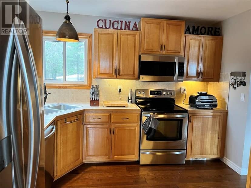 75 Curry Point — photo 9 of 28