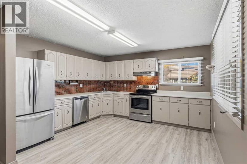3305 55 Avenue, Lloydminster, photo 3
