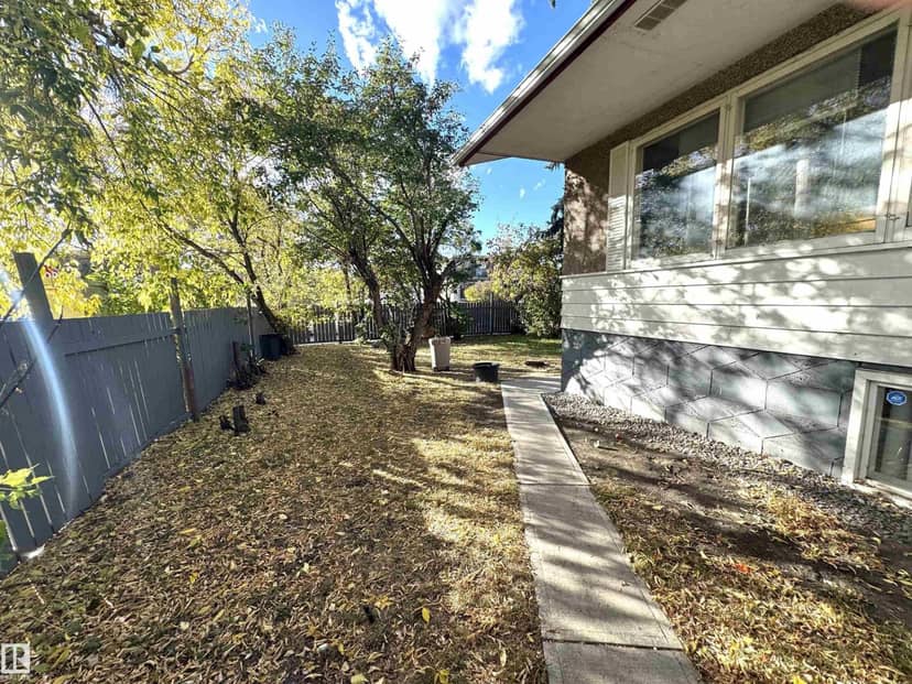 8108 124 AV NW, Edmonton, photo 2
