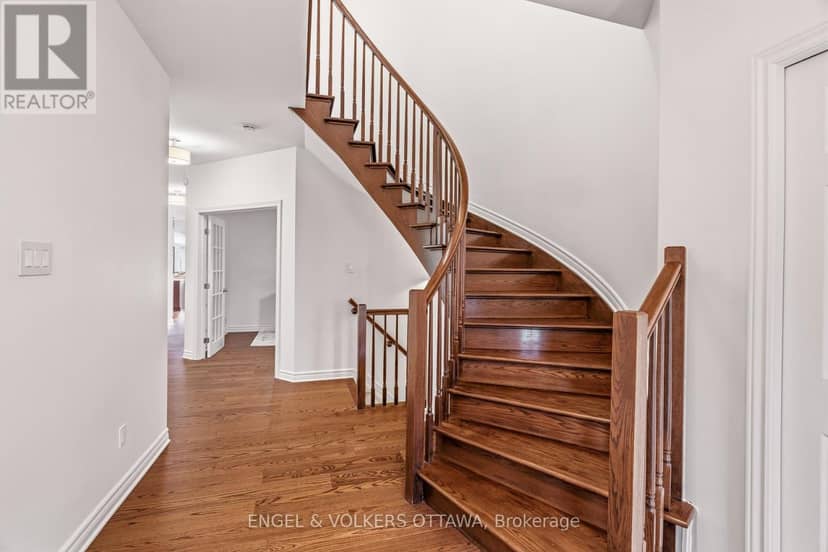 704 Wrangler Circle, Ottawa, photo 4