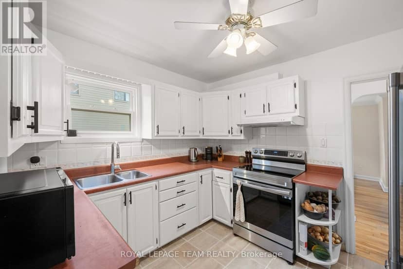 1272 Livingstone Avenue — photo 15 of 36