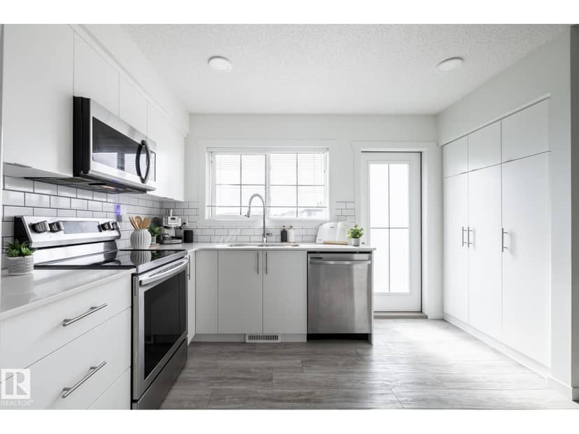 19216 27 AV NW, Edmonton, photo 2
