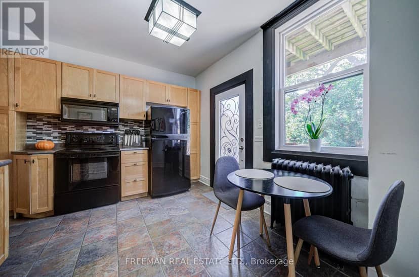 468 Markham Street — photo 14 of 40