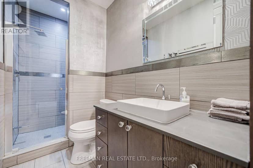468 Markham Street — photo 32 of 40