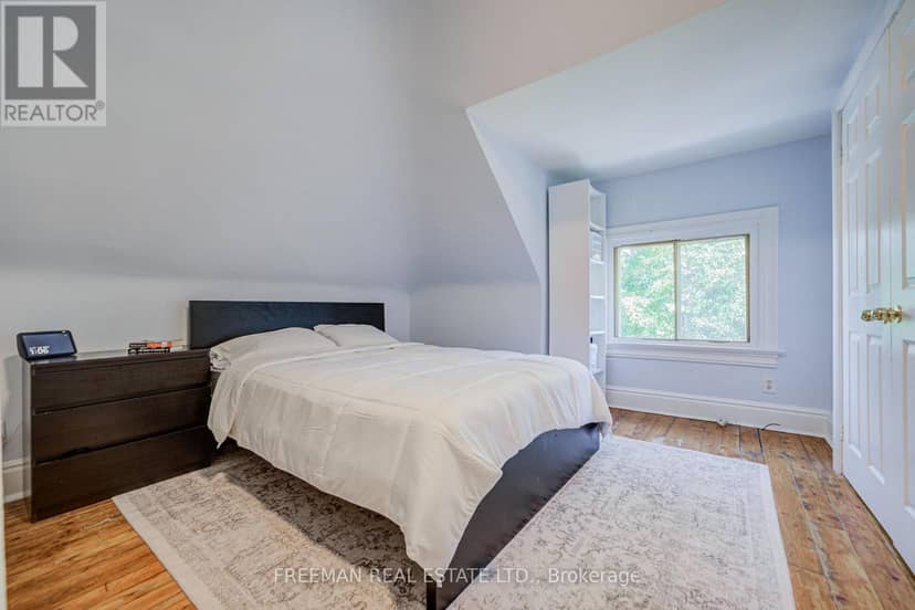 468 Markham Street — photo 35 of 40