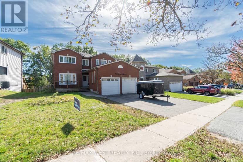 19 Moore Place, Barrie, photo 2